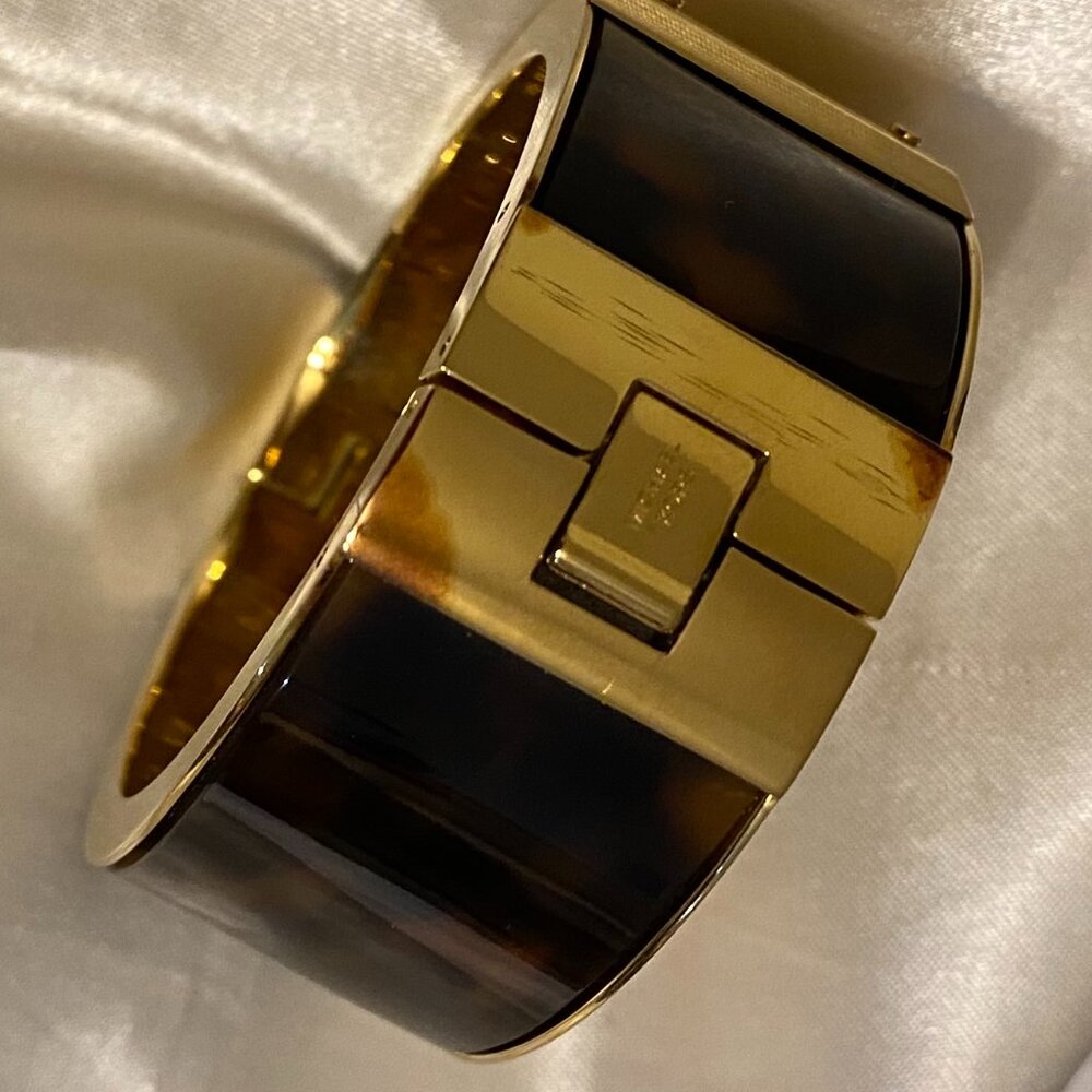 Michael Kors Tortoise Shell Print On Hinged Metal… - image 8